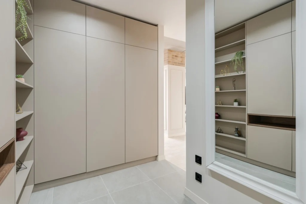custom wardrobes scaled